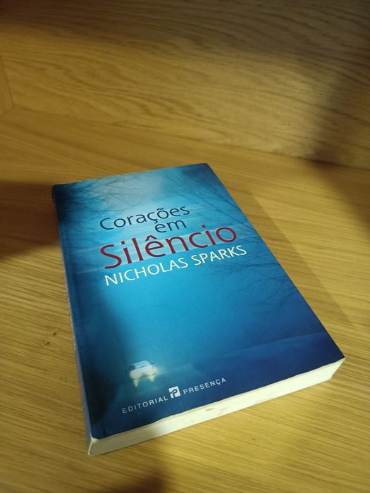 Livro: Corações em silêncio de Nicholas Sparks