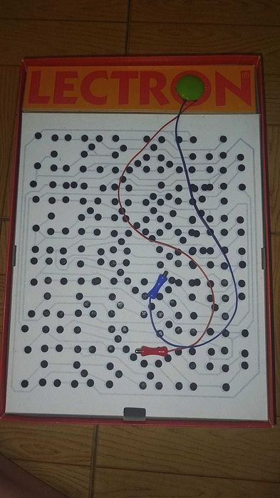 Jogo "Lectron Portugal" da Diset