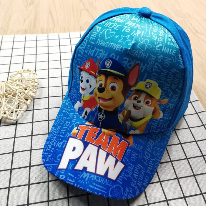 Nowa czapka z daszkiem