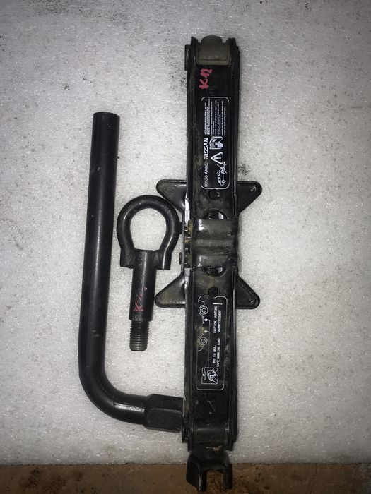 Zestaw Nissan micra k12 lewarek, klucz,hak/wkrętka