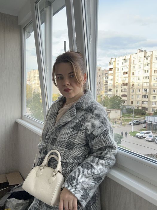 Продам женское шерстяное пальто размер м