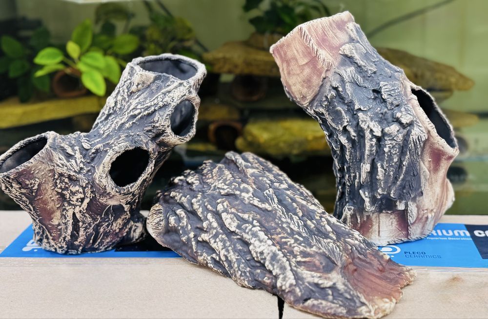 Декорації для акваріума — керамічні укриття, трубки, печери для риб