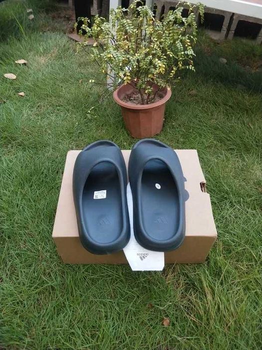 adidas Yeezy Slide Onyx  R.46
