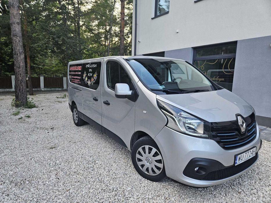 Renault Trafic 9 osobowy