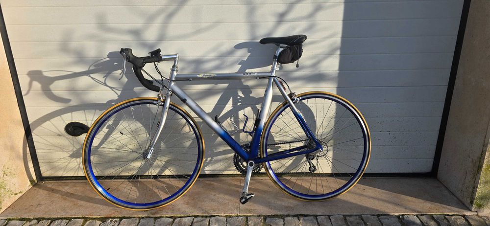 Bicicleta de estrada