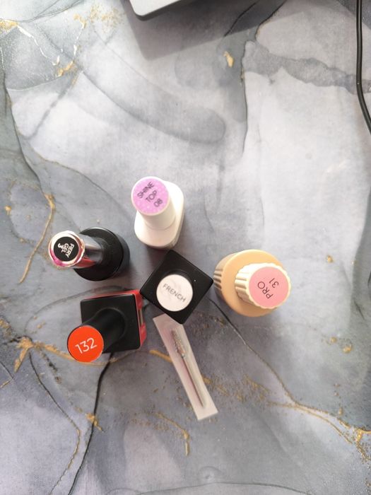 Матеріали для манікюру, гель лак, фреза