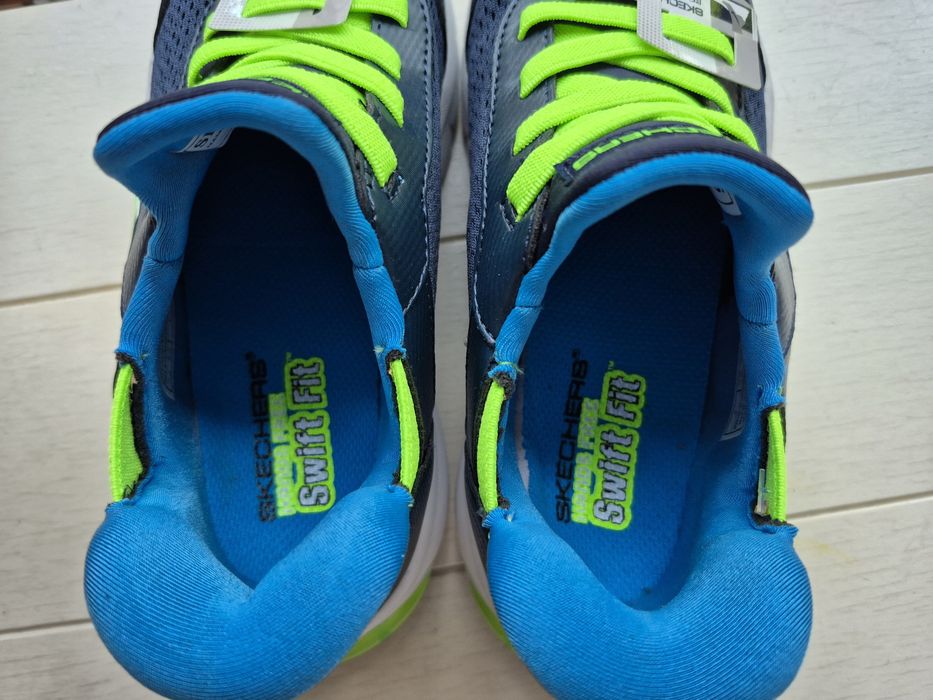 Buty Adidasy Wsuwane Skechers 32