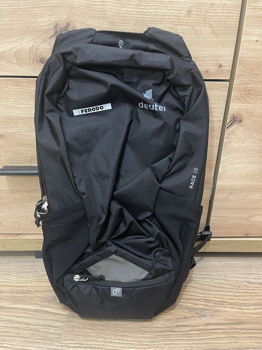 Plecak rowerowy Deuter Race 16