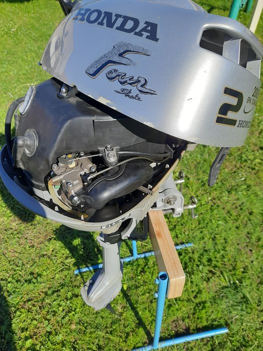 Silnik zaburtowy HONDA BF2AD 2 KM 4 suwowy