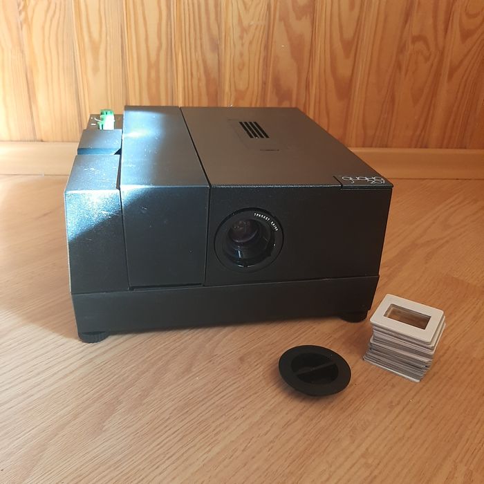 Проектор Діапроэктор ДИАНА 207