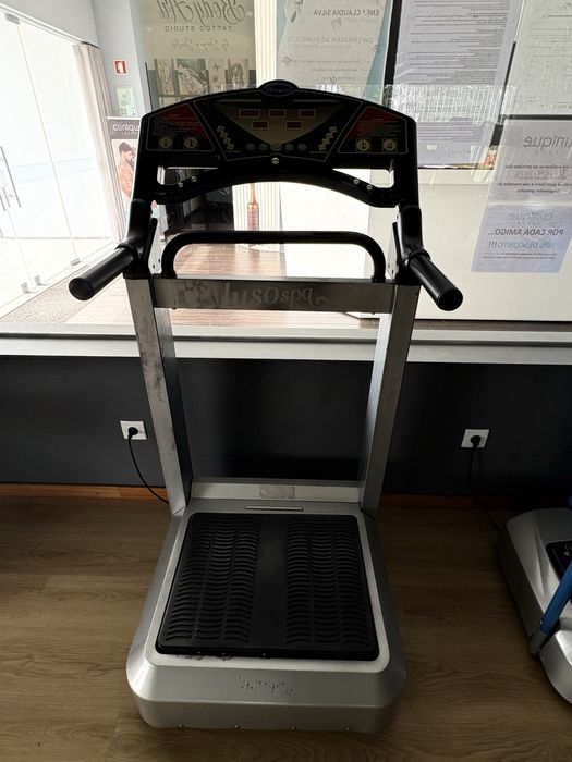 Plataforma vibratória em ótimo estado