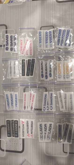 Наклейки на ветровички