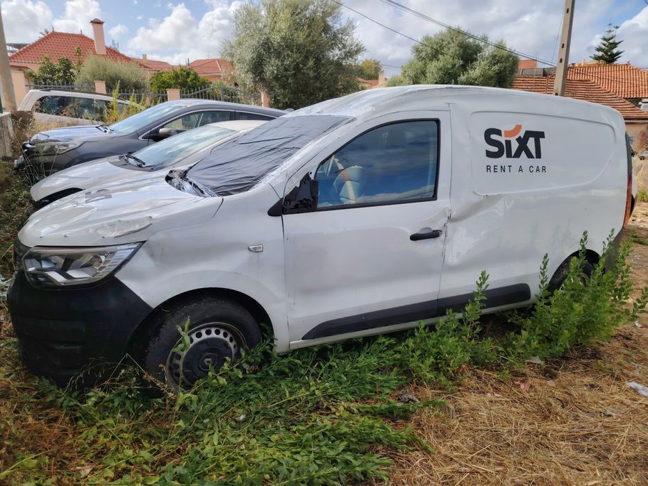 Renault Express 2024 só 25.000 km, a trabalhar e a andar. (GARANTIA 18 MESES) Aceita-se Mota ou Carro de Retoma (Leia o anuncio todo)