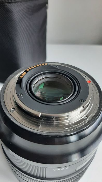 Sigma 24-70/2.8 EF mount Full Frame como nova