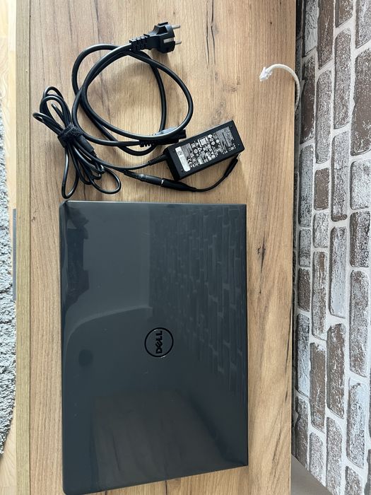 Ноубук 15'6 Dell Inspiron 3567/i3-6006U/SSD 256GB/8GB DDR4