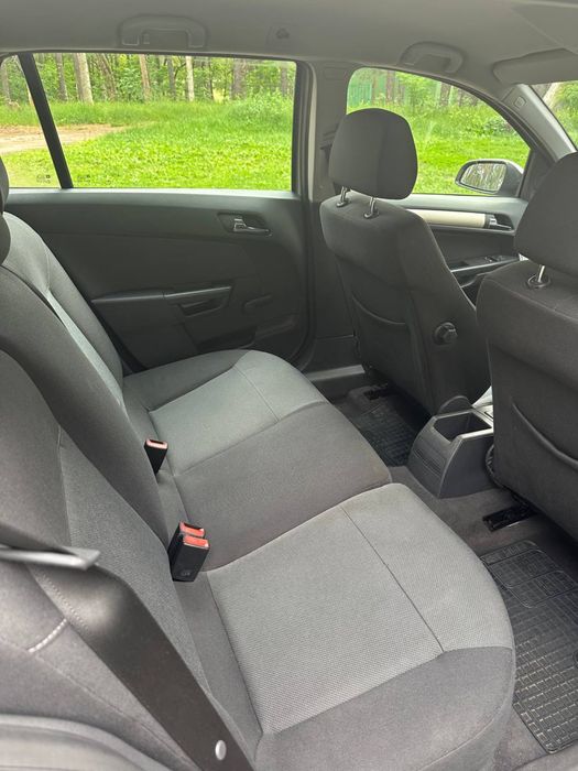 Продам свіжопригнаний Opel Astra H