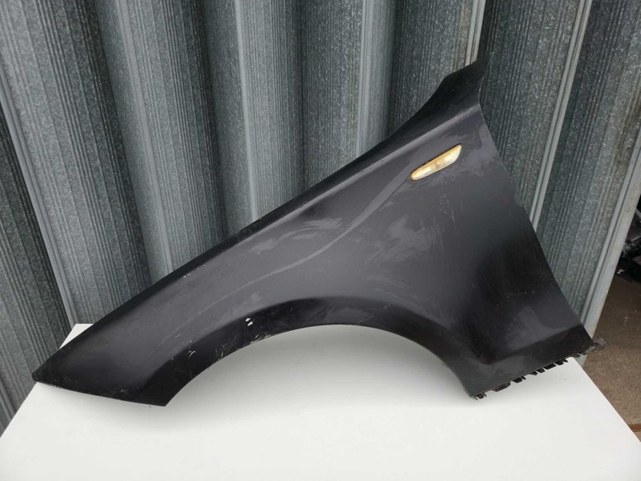 Guarda lamas esquerdo BMW Serie 1 E81 E82 E87 (2003.-2013.)