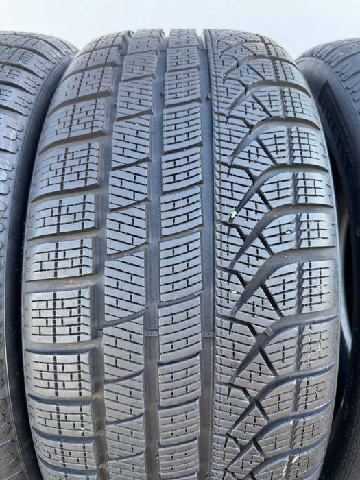 245/45/19 R19 Pirelli Pzero Winter 102H 4шт Зима 7.8-6+мм