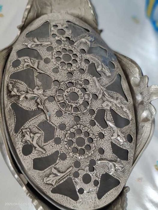 Taça / Centro de Mesa Decorativo em Metal Trabalhado