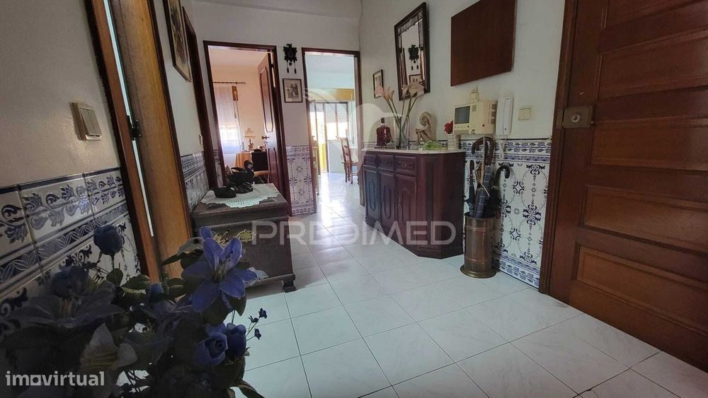Oportunidade apartamento T2 Alhos Vedros com área exterior