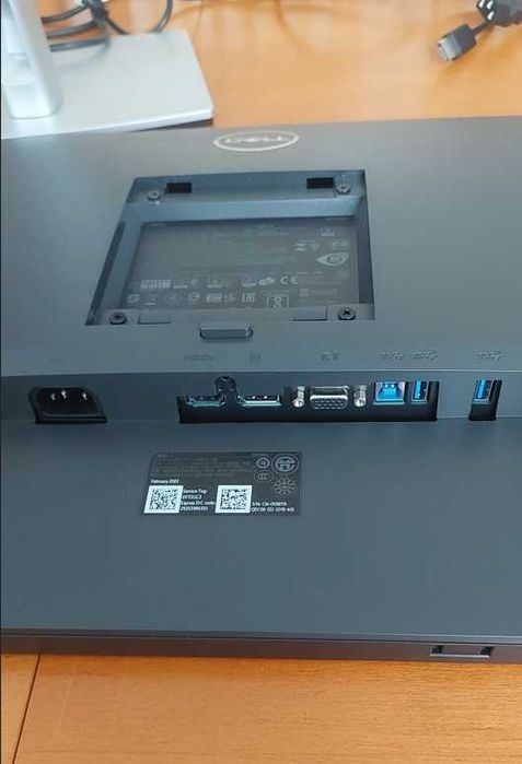 Monitor Dell P2722D27 cali