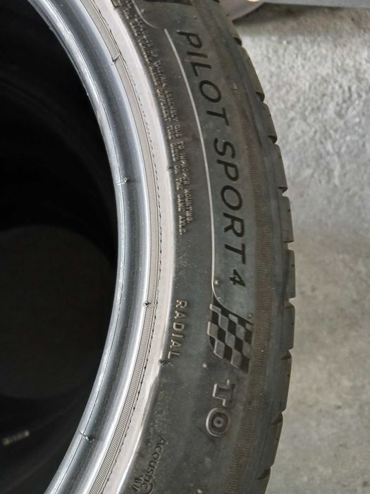 4 Pneus 235/45R18 Michelin Tesla