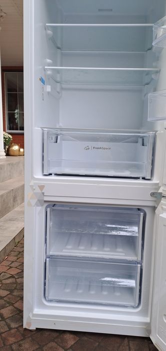 Холодильник indesit