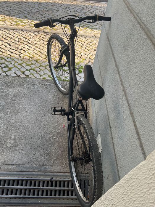 Bicicleta MTB 26" – Quadro Masculino | Preta