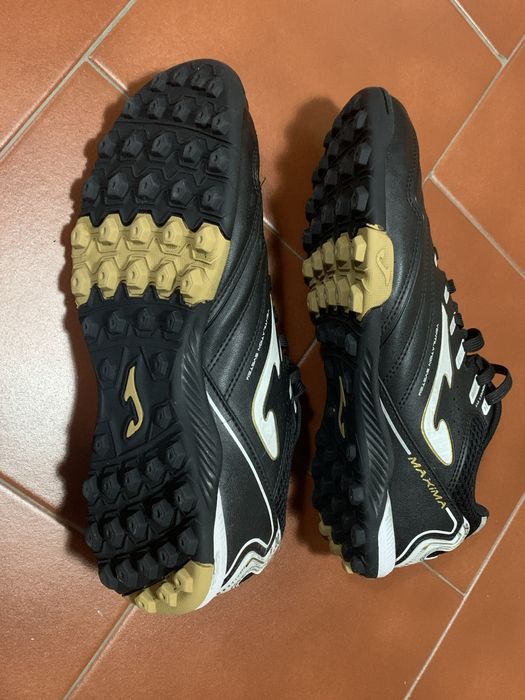 Chuteiras Joma para relva sintética