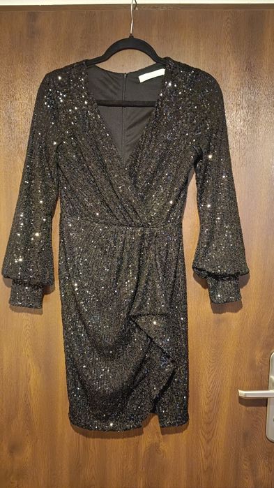 PROMOCJACzarna cekinowa sukienka sylwester bal M