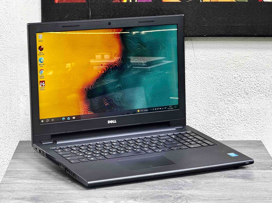 Недорогий 15 дюймовий офісний ноутбук Dell Inspiron 3542 / Core i3 / МАГАЗИН