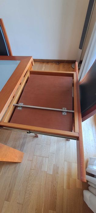Conjunto de mesa de sala de jantar em cerejeira com 6 cadeiras