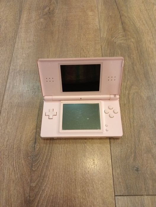 Nintendo DS Lite