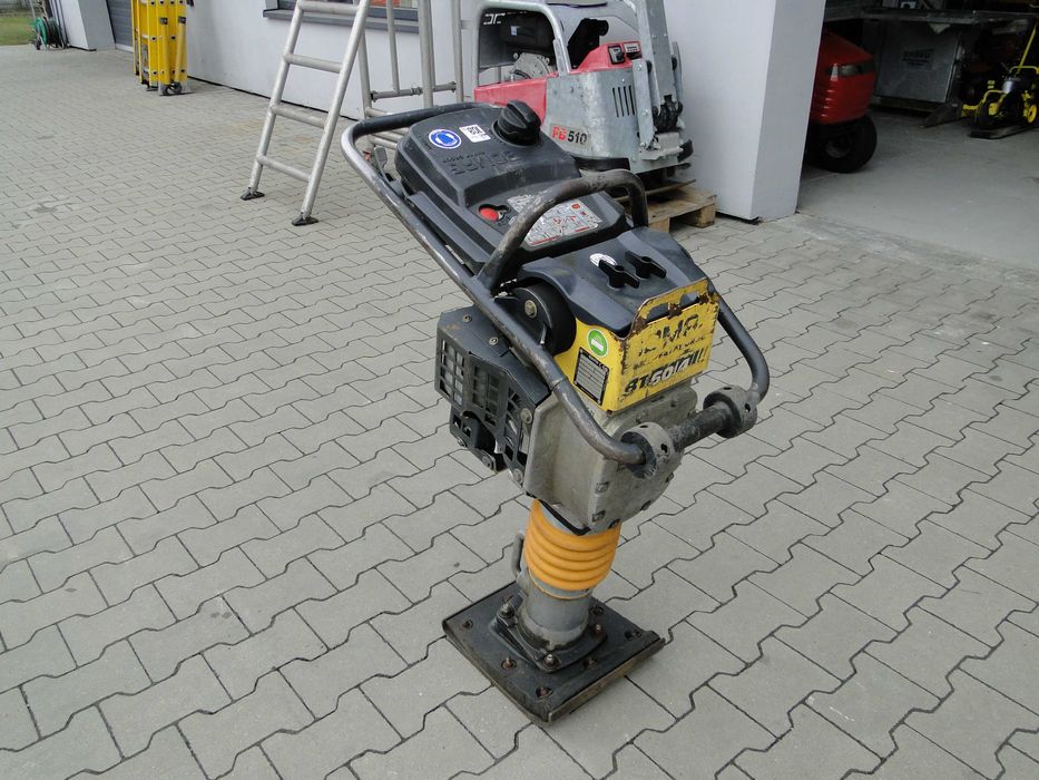 Skoczek stopa zagęszczarka gruntu BOMAG BT 60/4 HONDA WACKER sprowadzony Germany