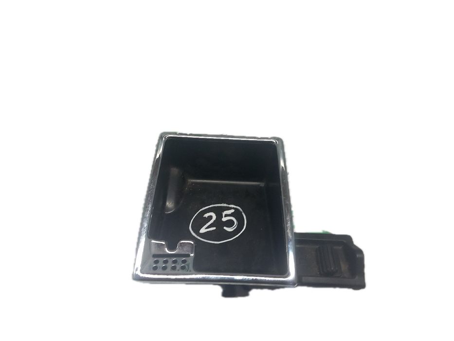 Cinzeiro MERCEDES-BENZ Classe E (W211)