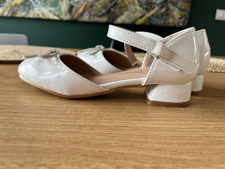 Buty/lakierki/ baleriny  komunijne rozmiar 33