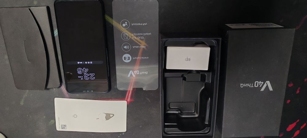 Смартфон LG V40 ThinQ 2sim