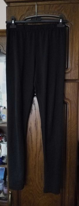 spodnie legginsy czarne z napisem COLD rozmiar 164