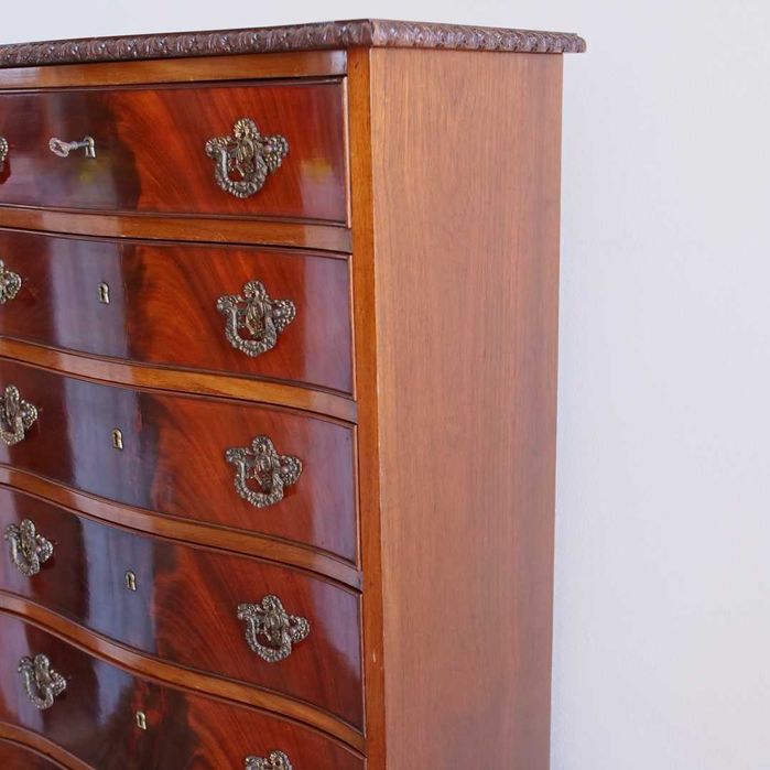 Móvel camiseiro em madeira de mogno