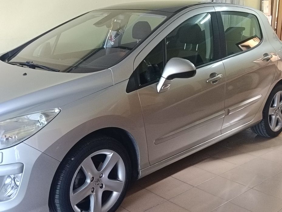 Peugeot 308 1.6 HDI 115cv versão sport com teto panorâmico de 2008 — photo 5