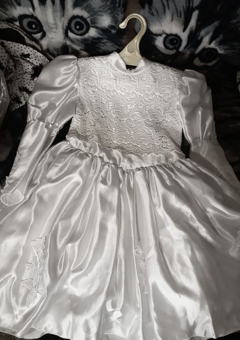 Сукня для дівчинки святкова сукенка