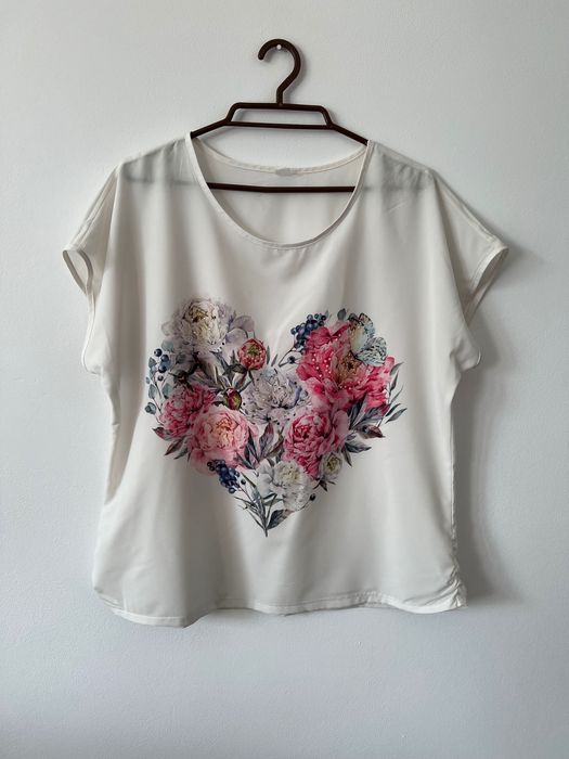 Biała bluzka z nadrukiem