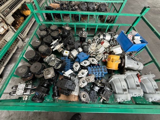 POMPY HYDRAULICZNE przesiewacz kruszarka wiertnica nowe i używane