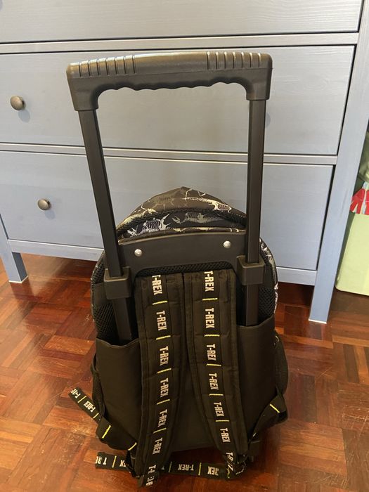 Mochila T-Rex com rodinhas