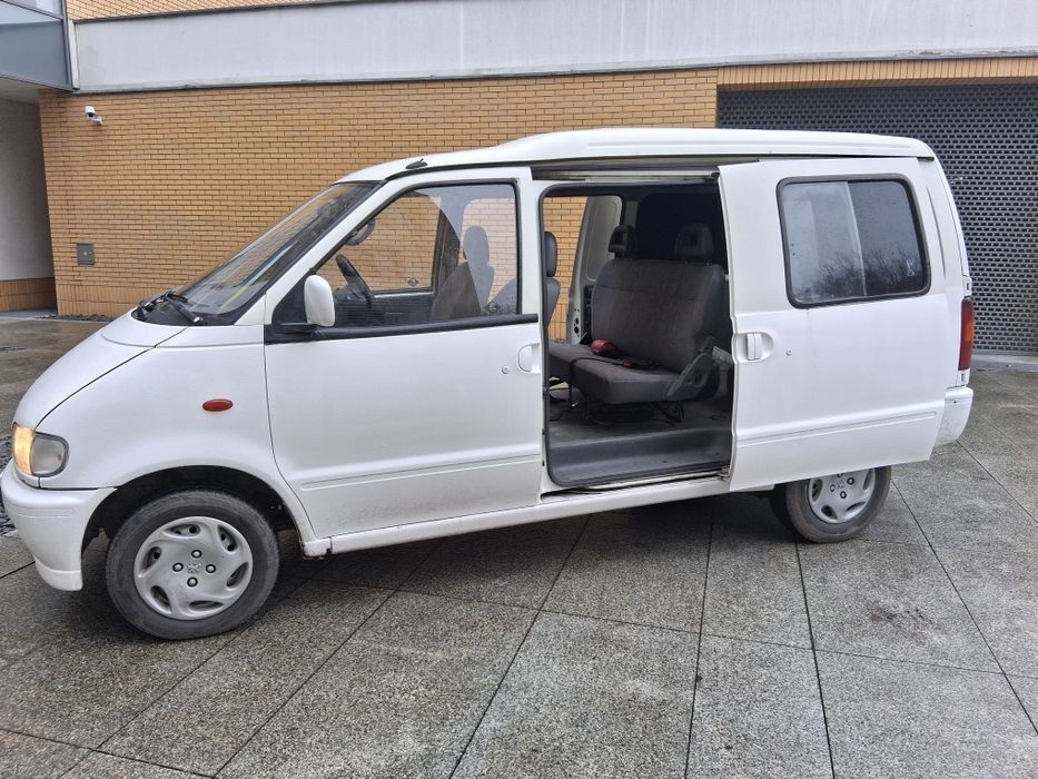 Nissan vanetta 1999 rok 2.3 diesel
