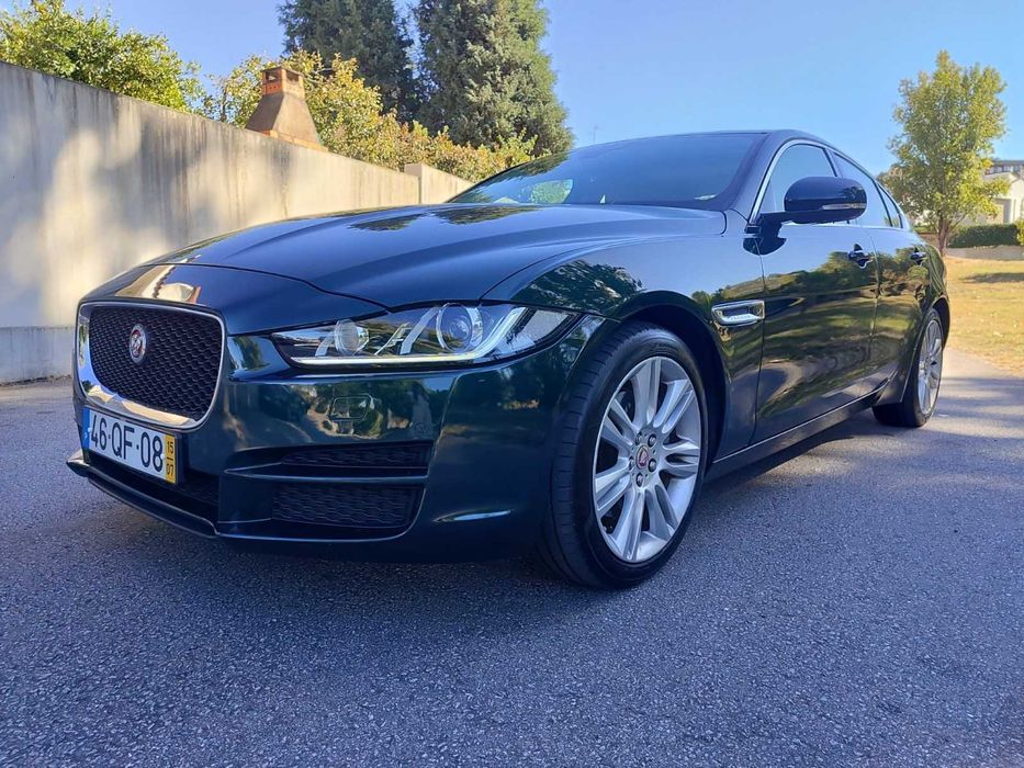 Jaguar XE 2.0 180 CV Sport — photo 4