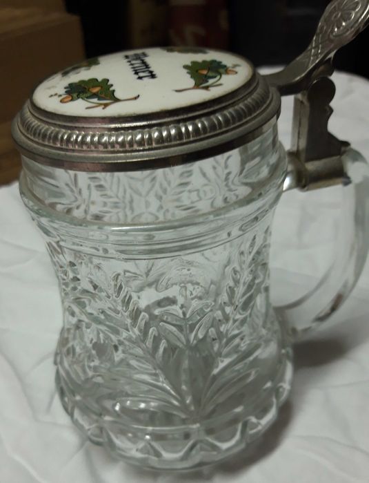 Caneca Cerveja Alemã em vidro e Estanho