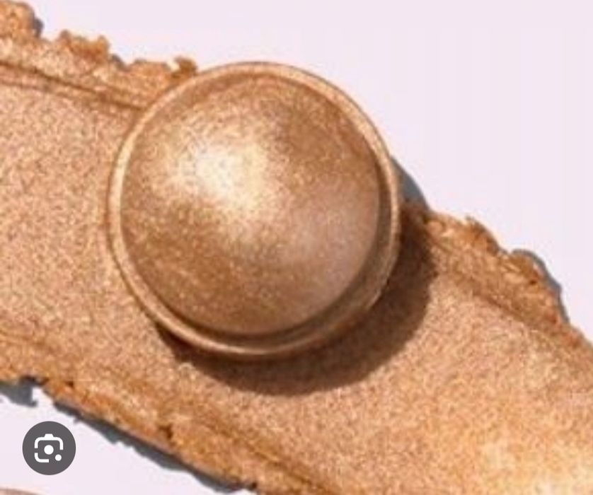 Avon rozświetlacz do twarzy dream to shine galatic gold