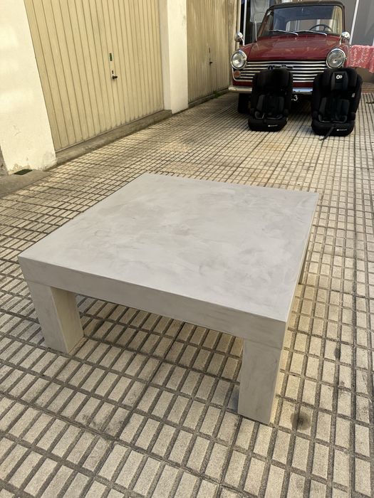Mesa de centro em microcimento