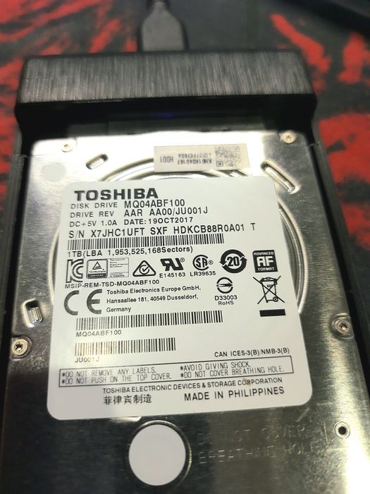 HDD 2.5 1Tb Toshiba жорсткий диск, як новий